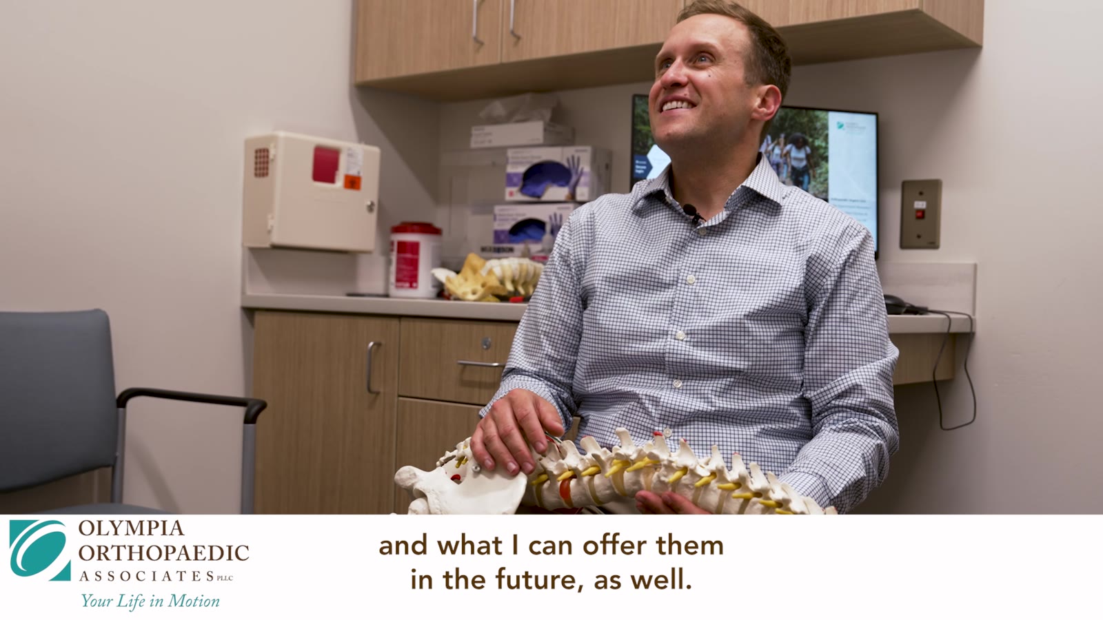 Dr. Doug Hunter of Olympia Orthopaedic in his provider introduction